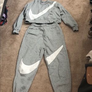 Nike sweatsuit